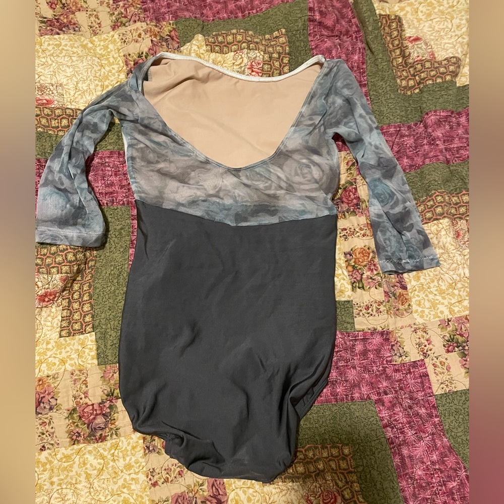 Color Block Eleve Leo Size Medium - image 2